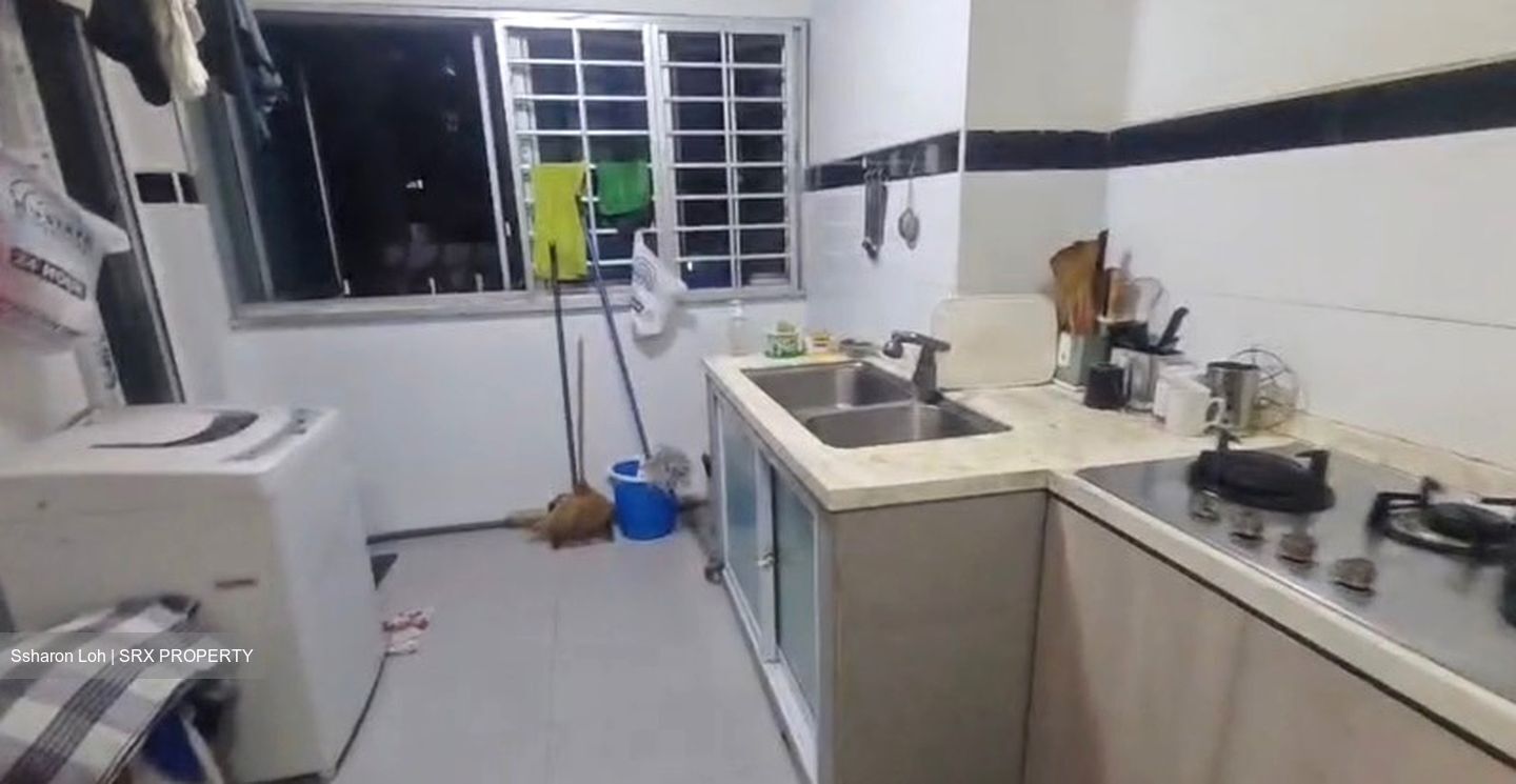 Jurong East Street 24 (Jurong East),  #590813121